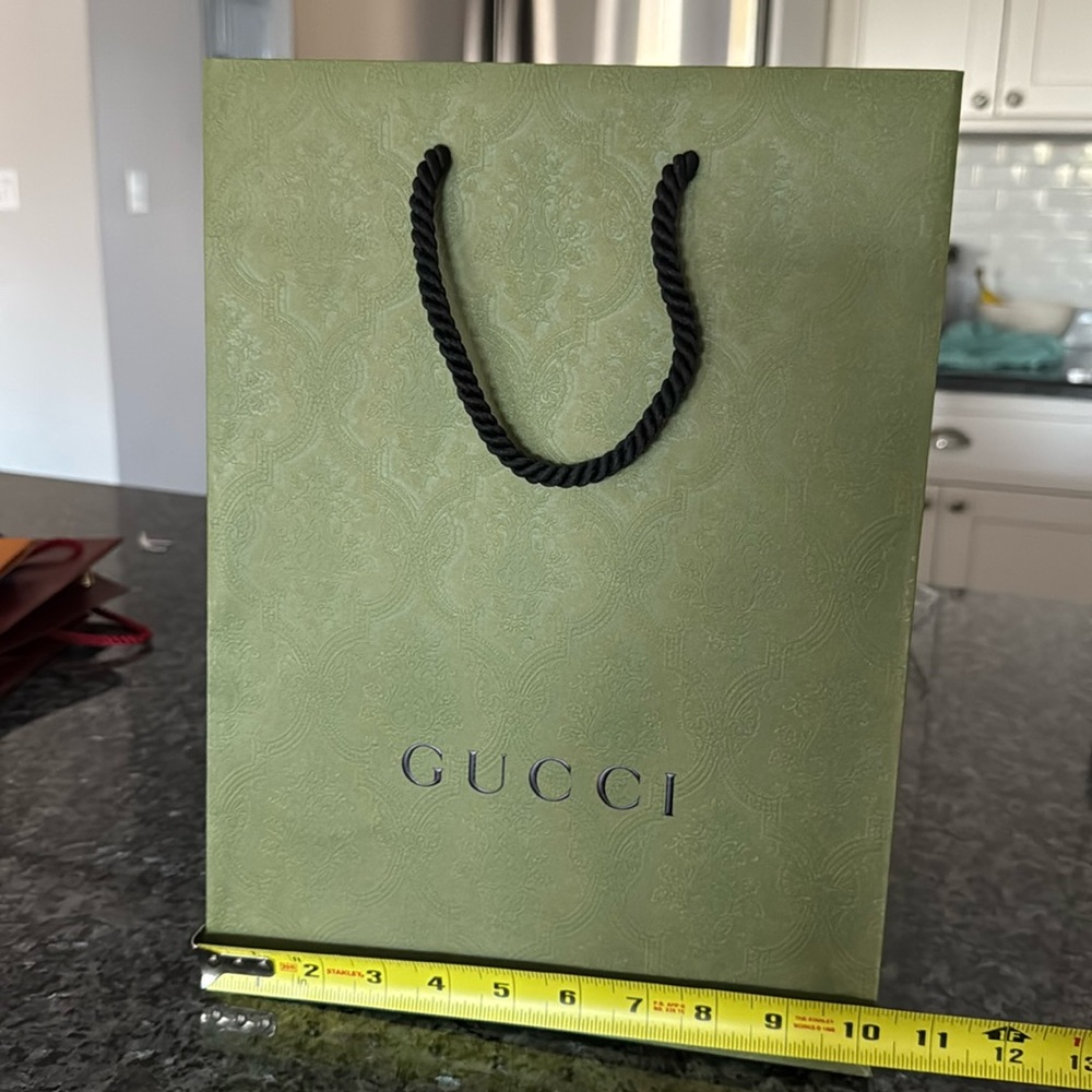 Gucci shopping bag